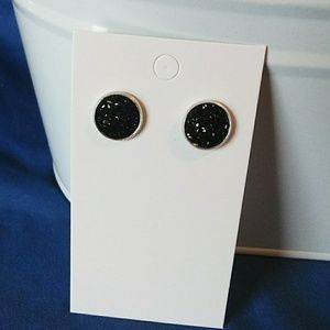 Handmade Sliver black stud earrings